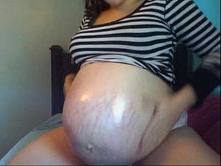 Fille gravid se masturbant