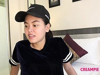 Thai woman trims beaver increased by gets creampied