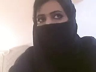 Arabische Frauen all over Hijab zeigen ihre Titten