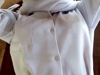 Adolescente indiano petite tímido em hijab é fodido com força em sua tenra buceta molhada e obese albia