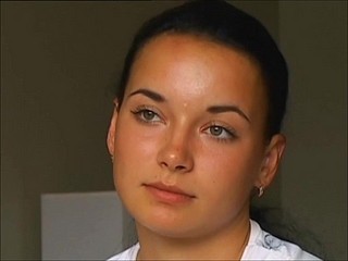 Maggie russo 19yo - Evict 2002